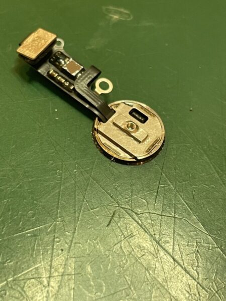 iPhoneのホームボタン修理/岩槻区よりご来店【スマホ修理工房イオンせんげん台店】